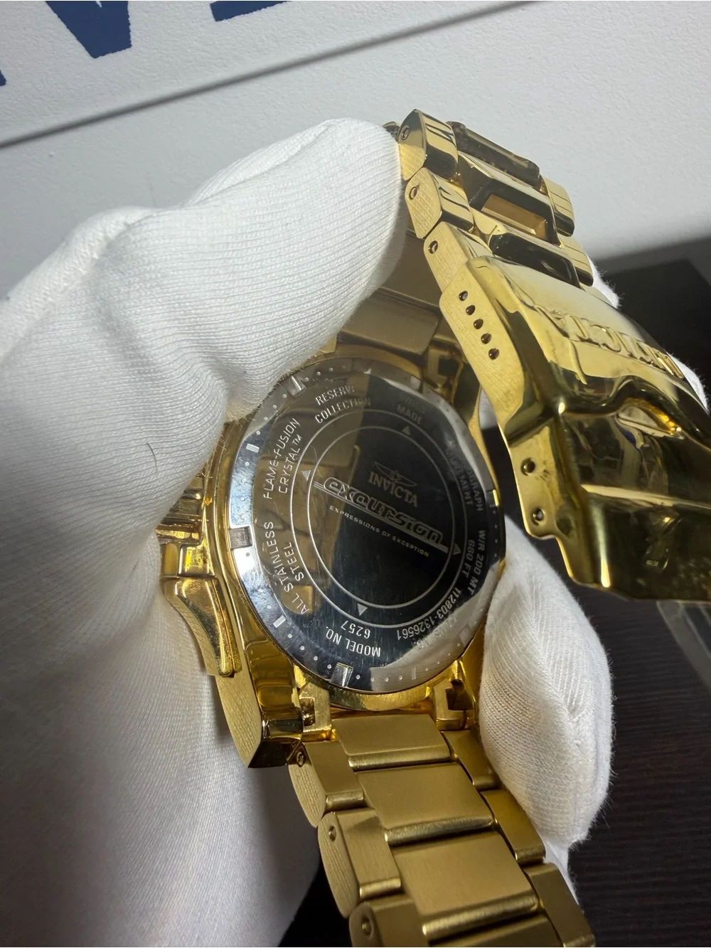 Invicta Reserve Excursion Mother-of-Pearl 50mm (6257)